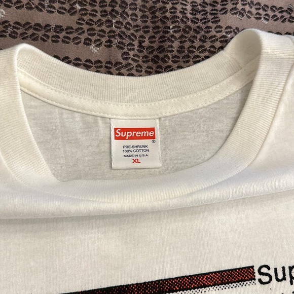Supreme T-Shirt - Picture 3 of 3
